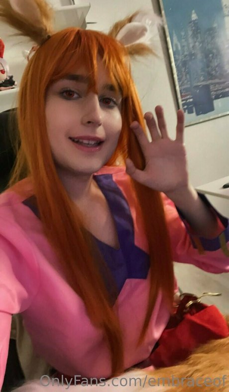 embraceof star top photo