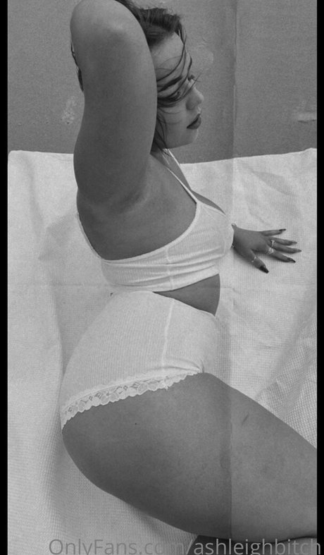 ashleighbitch exclusive pornstar pic