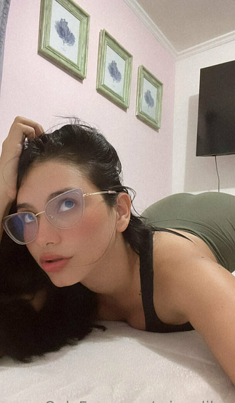 mingalilea nudes model image