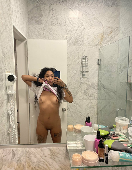 lulhalo pornographic actress images