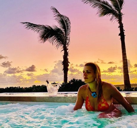 Busy Philipps high quality pornstar pics