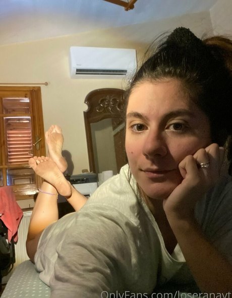 loseranayt star hot pics