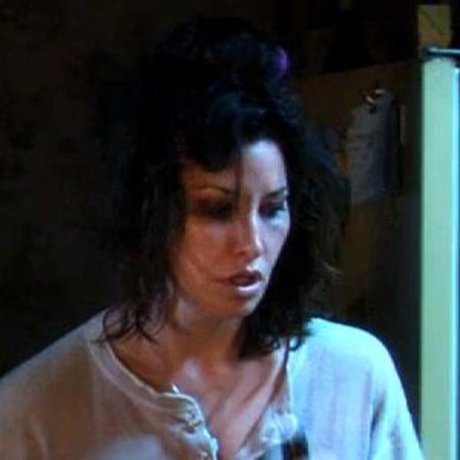 Gina Gershon star sexy img