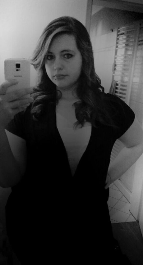 crazy curvy melii exclusive actress images