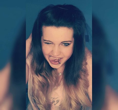 crazy curvy melii sex model pic