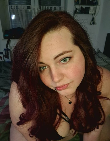 crazy curvy melii top star pic