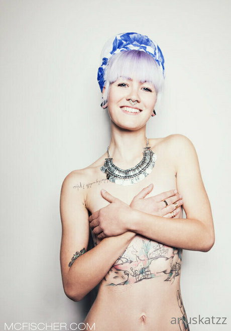 anuskatzzvip pornographic actress pictures