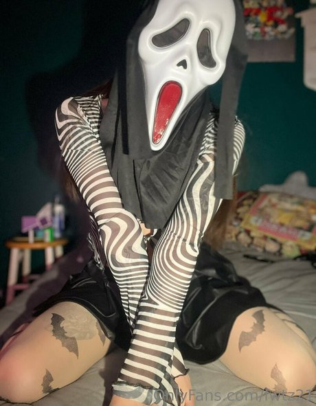 fwtz21 star exclusive photo