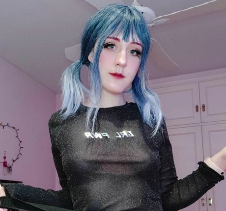 XDitto star nude images