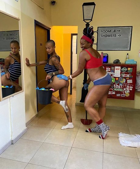 Anna Leeat Krupnik naked model archive