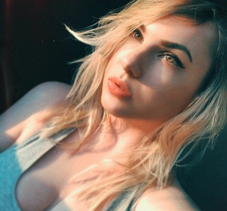 Sara Secora nice pornstar gallery