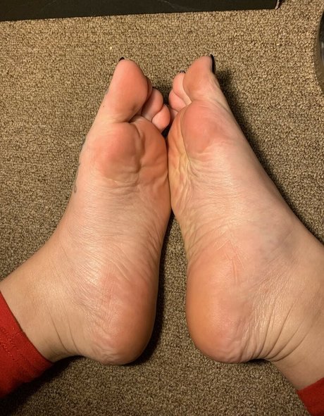 Told truths model high quality photo