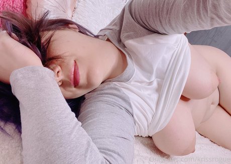 kyra june art model photo