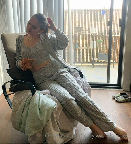 abbysworldsastage nude actress img