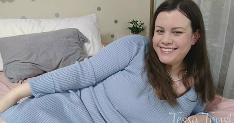 tessajulietfree naked star photo