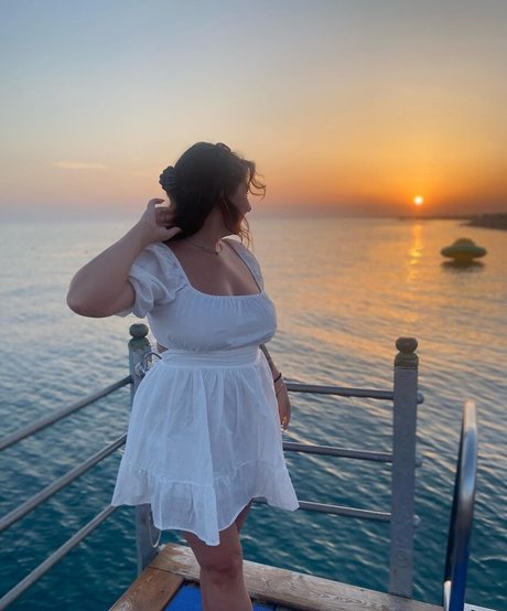 Aylesh H star pretty pic