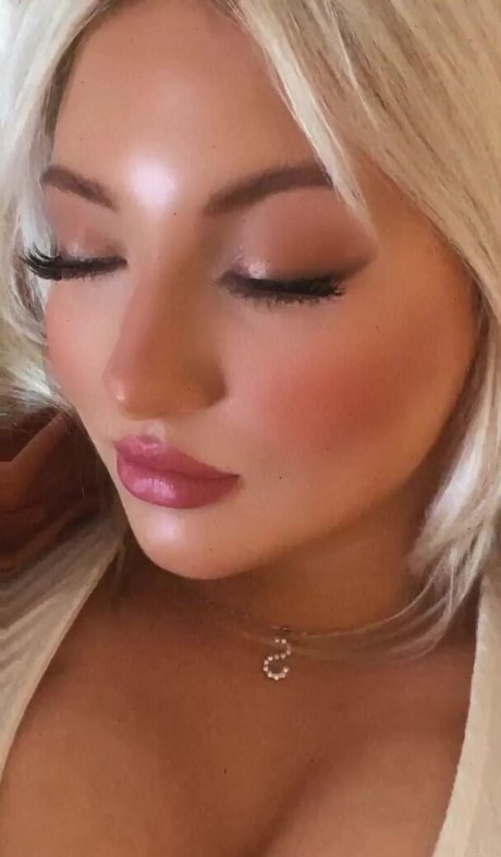 Shona Colson free star images