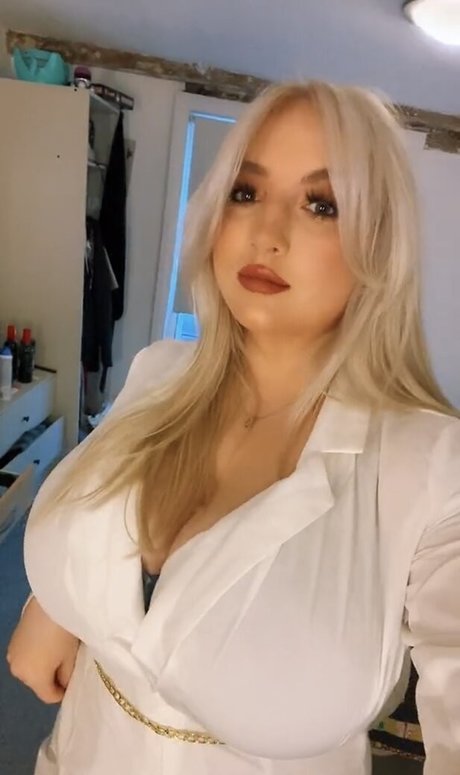 Shona Colson naked actress pictures