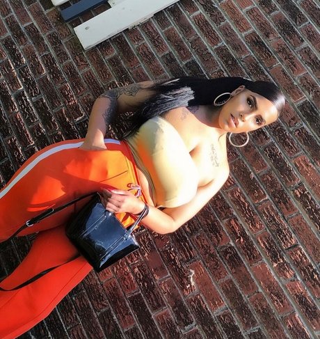 Brasi Quinzel pornstar erotic photo