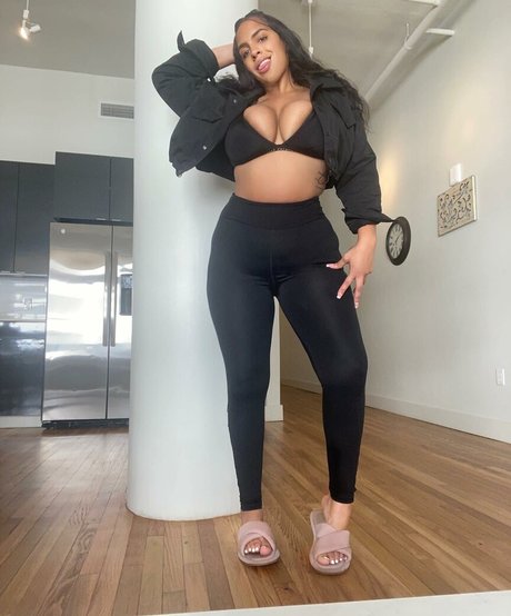 Brasi Quinzel pornstar picture