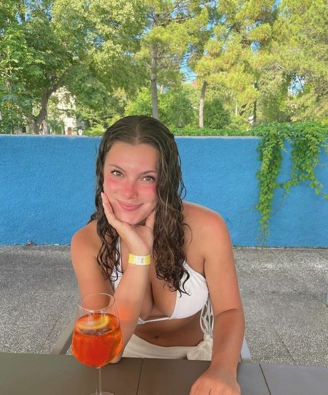 Veronicaa Zanotti star exclusive pictures