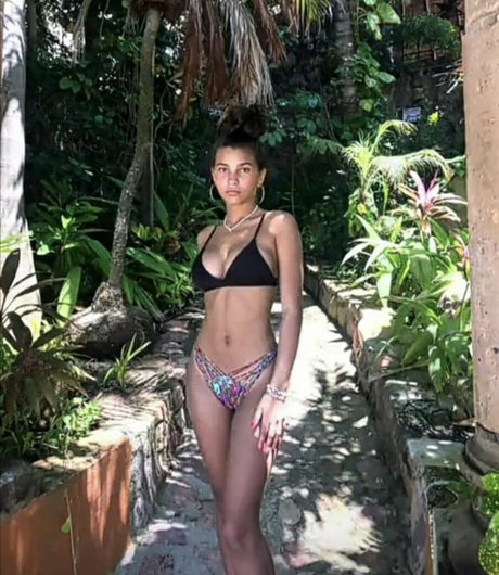 Tina Tonkin star nude photos