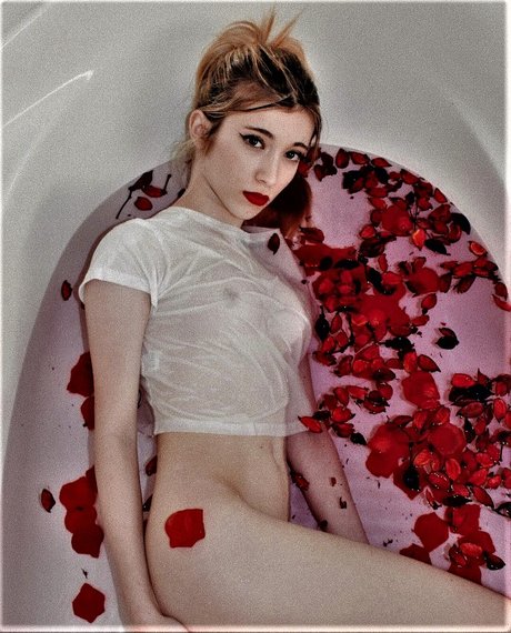 Rebeca Stones nude star archive