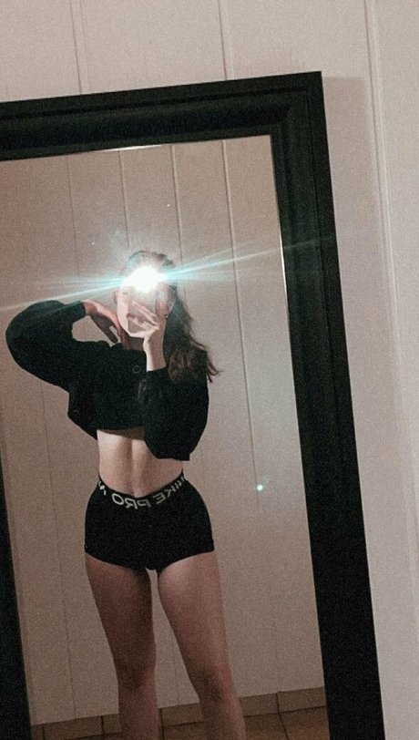 larissaxadventures model nudes img