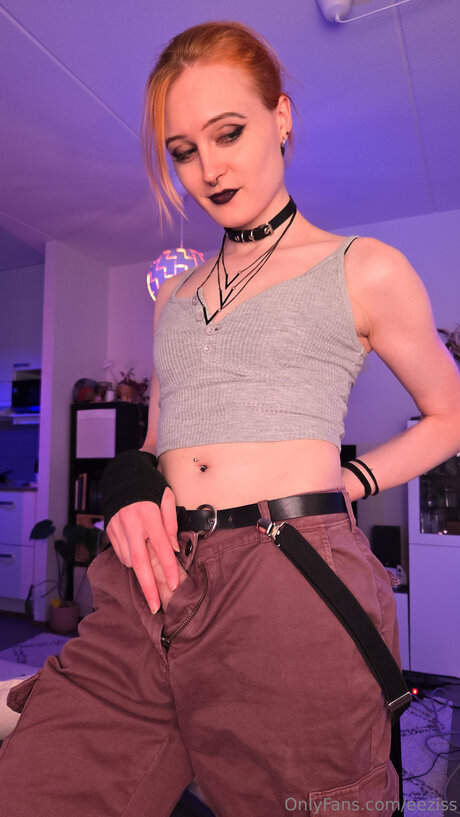 eeziss model nude pictures