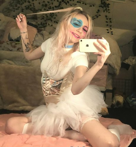 mooseve art model photo