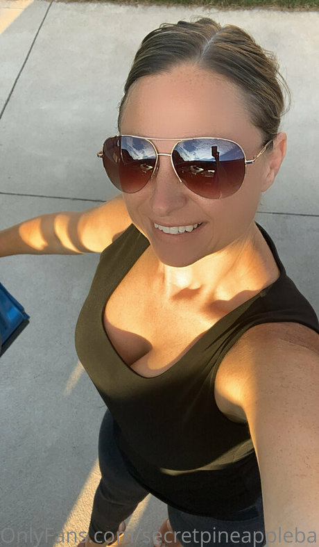 secretpineapplebabe model top picture