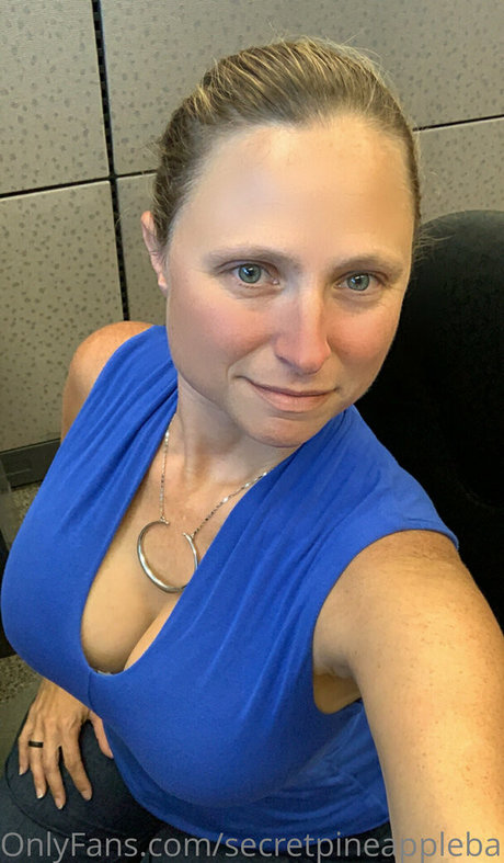secretpineapplebabe pornstar adult img