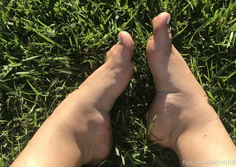 keonavalentine art actress pic