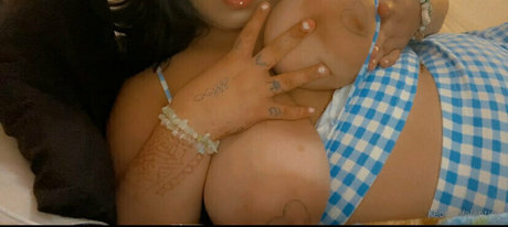 keonavalentine model pic