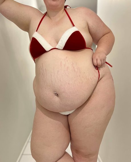 twicethesize hot actress photo