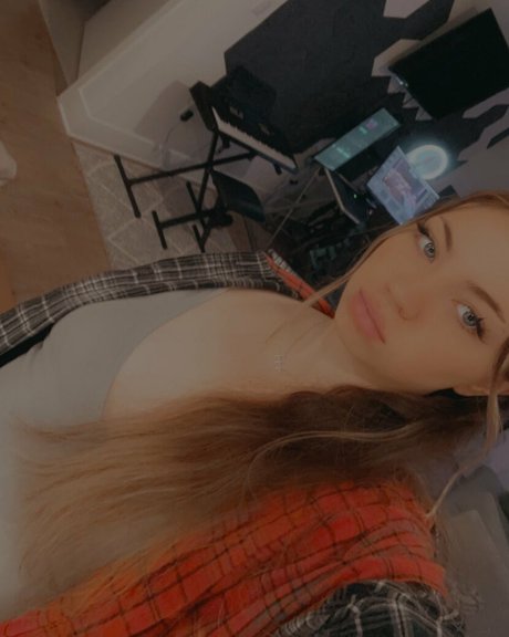 BaileyGoat star xxx galleries