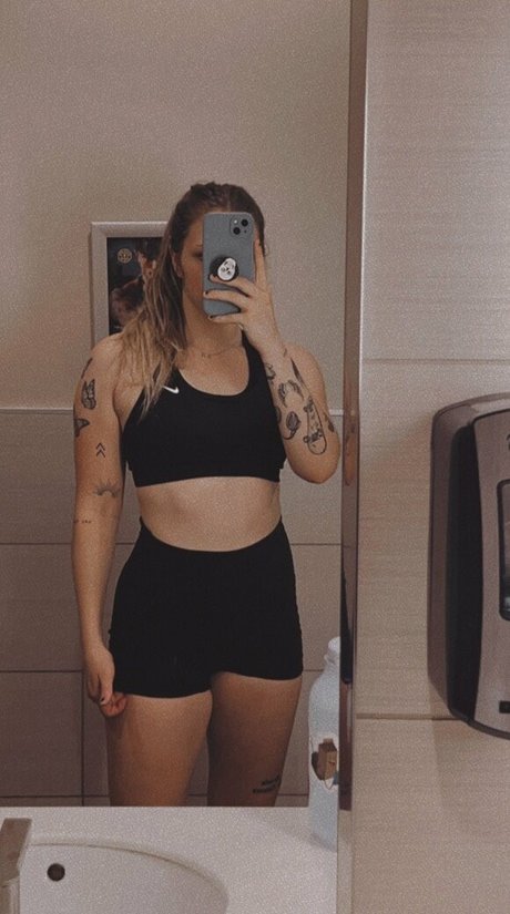 BaileyGoat erotic pornstar pic