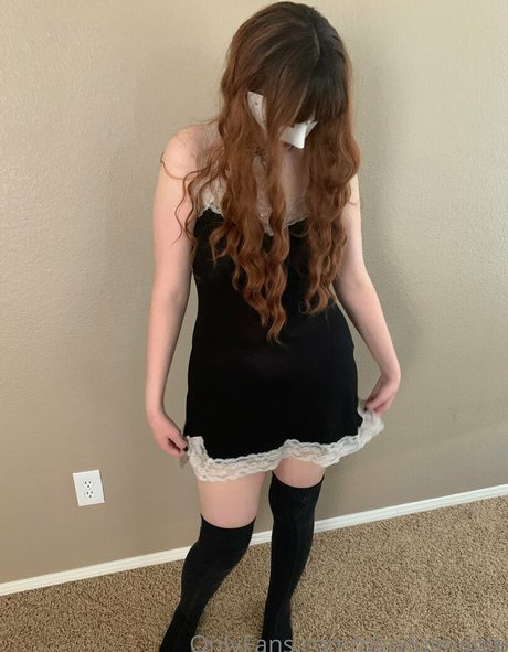 playfulmaple nude actress photo