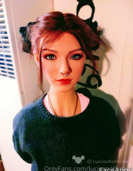 luciasnothome model nudes galleries