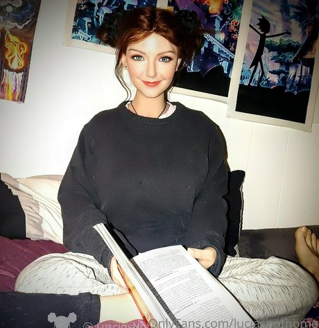 luciasnothome pretty model archive