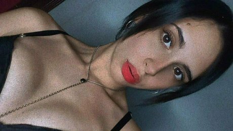 lolagomez1 star hot image