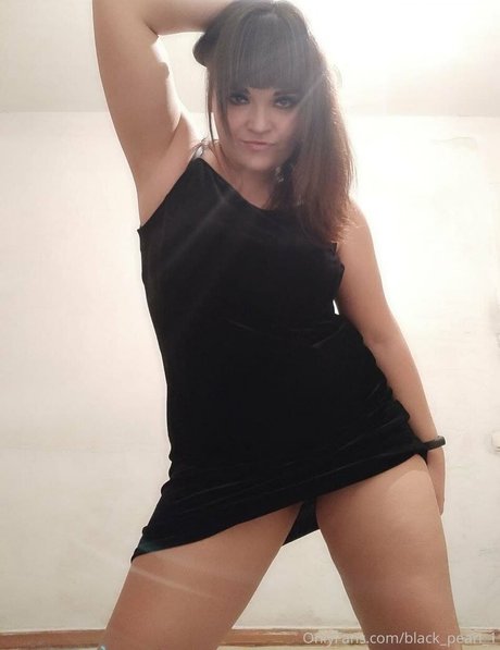 pearl black star adult photo