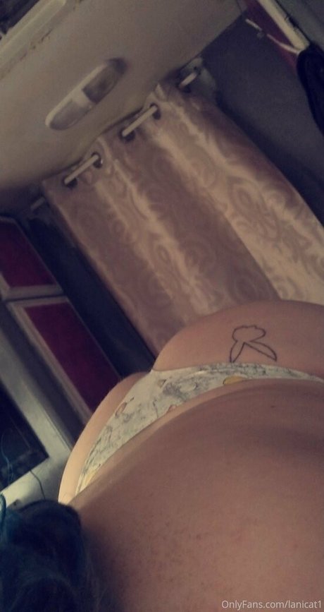 lanicat1 hot star photo