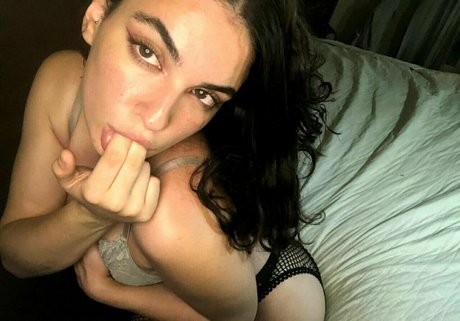 nildaagaaduur star adult images