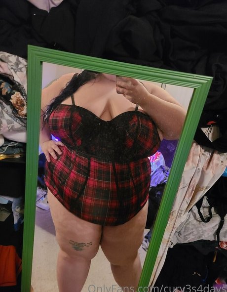 curv3s4days nude model images