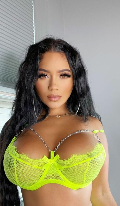 Makeawishstar pretty model pictures