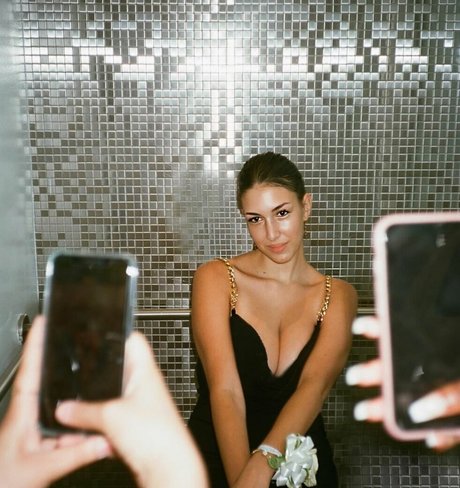 Leilani Azalea pornstar photo