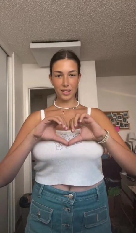 Leilani Azalea model pretty images