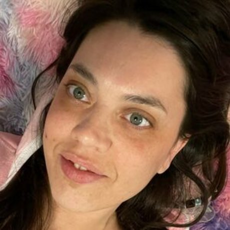 leahsprettyfeet hot pornstar photo