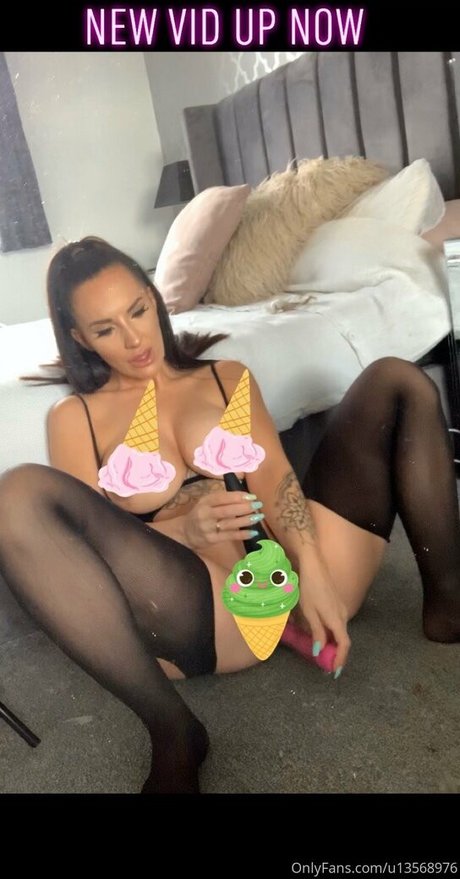 themillers star erotic pic